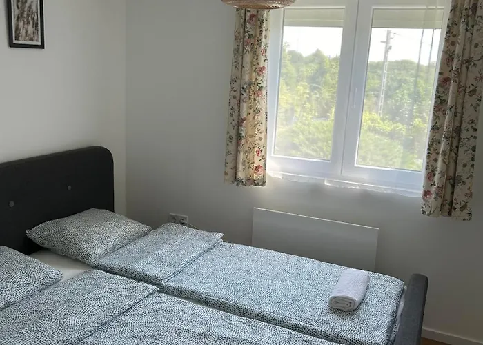 Bazsarozsa Kucko Апартаменты Pecsvarad